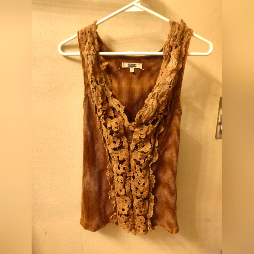 Gimmicks Lace Tank